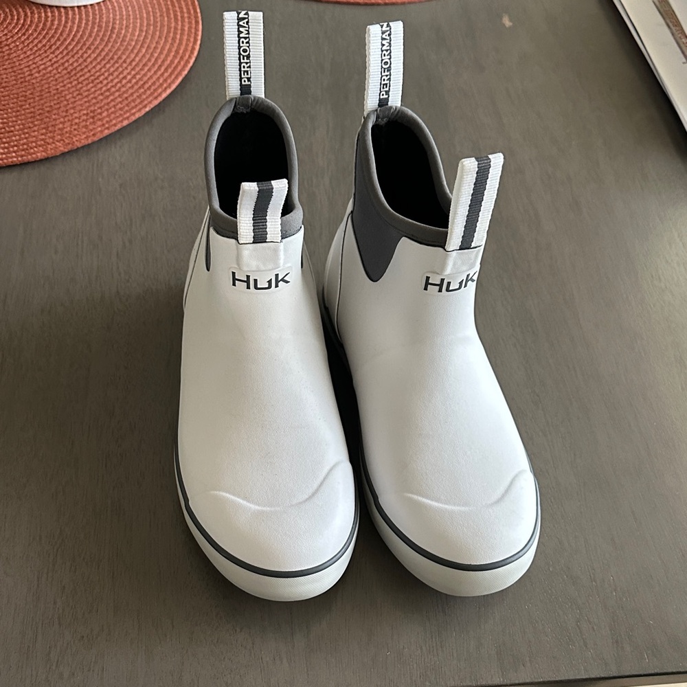 Women’s HUK boots